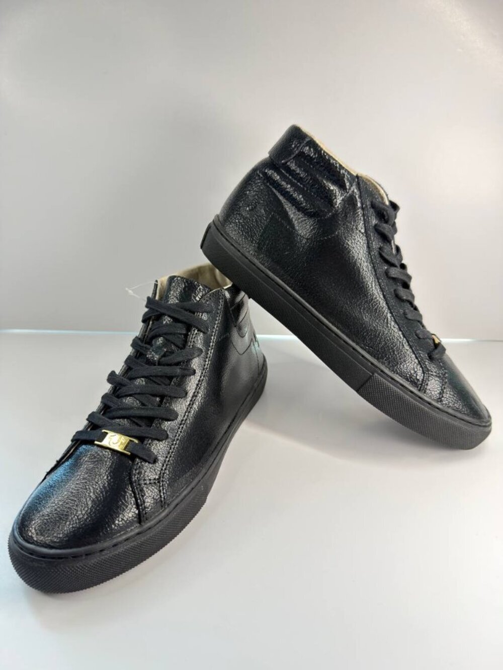 True Religion High-Top Sneakers – Men’s US 6 / Women’s US 8 / EU 38